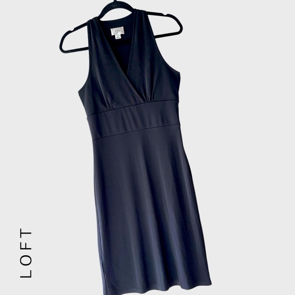 ANN TAYLOR LOFT | NWOT BLACK FIT & FLARE SLEEVELESS DRESS WRAP FRONT | SIZE: 4 - Picture 1 of 11